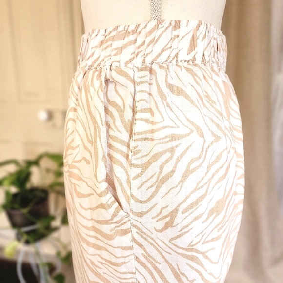 Cynthia Rowley Pants - Cynthia Rowley 100% Linen Wide Leg Animal Print Pants size Small